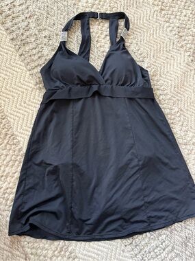 Dana Buchman Black One-Piece Swim Dress with silver accents size 8 tummy control
